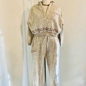 Beverly Hills Polo Club women’s jogger set